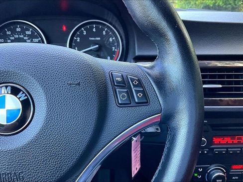 Used 2011 BMW 328i Convertible RWD image 12