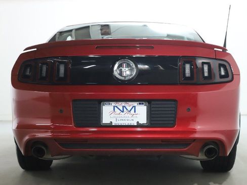 Used 2013 Ford Mustang Premium image 36