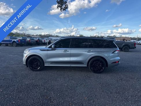Used 2024 Lincoln Aviator Black Label w/ Jet Package image 2