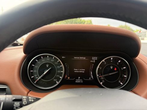 Used 2022 Maserati Levante GT AWD/4WD image 32