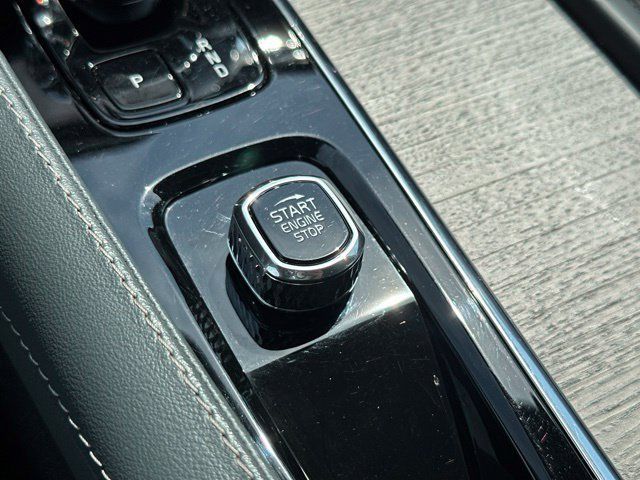 Certified 2023 Volvo XC90 T8 Ultimate w/ Protection Package Premier AWD/4WD image 29