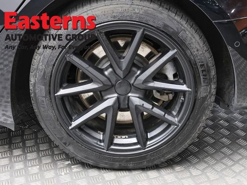 Used 2018 Tesla Model 3 Long Range image 8