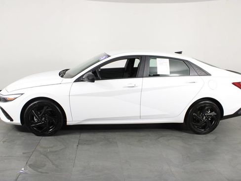 Certified 2026 Hyundai Elantra SEL FWD image 14