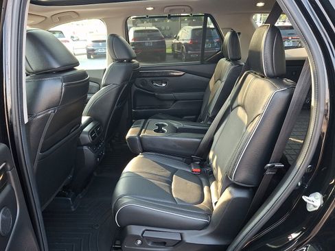 Used 2025 Honda Pilot Elite image 10