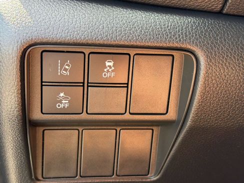 Used 2018 Honda CR-V EX image 19