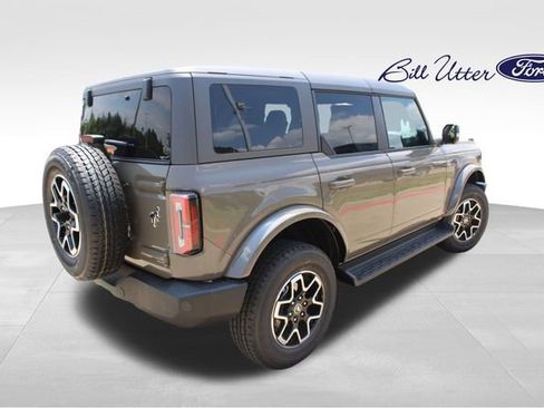 New 2025 Ford Bronco Outer Banks image 3