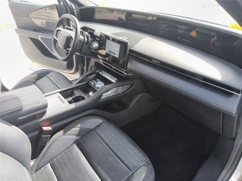 Certified 2024 Lincoln Nautilus Reserve w/ Jet Appearance Package (87T) AWD/4WD image 30