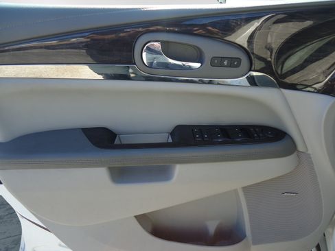 Used 2015 Buick Enclave Premium AWD/4WD image 22