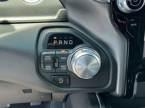 Used 2025 RAM 1500 Laramie w/ Sport Appearance Package AWD/4WD image 15