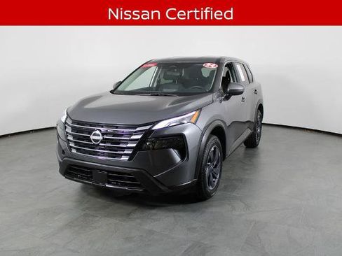 Certified 2024 Nissan Rogue SV FWD image 2