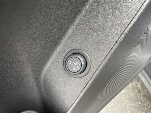 Used 2024 Chevrolet Equinox LT image 13