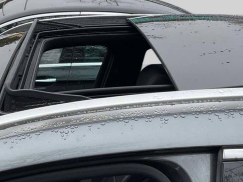 Used 2019 Mercedes-Benz GLC 300 4MATIC image 7