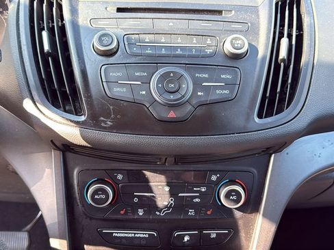Used 2018 Ford Escape SE FWD image 9