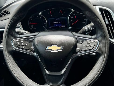 Used 2020 Chevrolet Equinox LT FWD image 11
