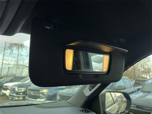 Certified 2024 Chevrolet Suburban LT image 33