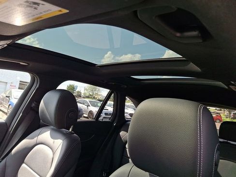 Used 2021 Mercedes-Benz GLC 300 4MATIC image 14