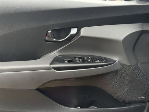 Used 2022 Hyundai Veloster N image 25