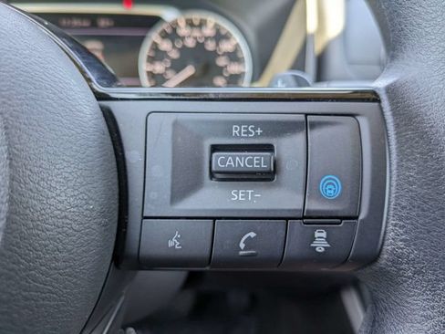 Used 2023 Nissan Rogue SV FWD image 27