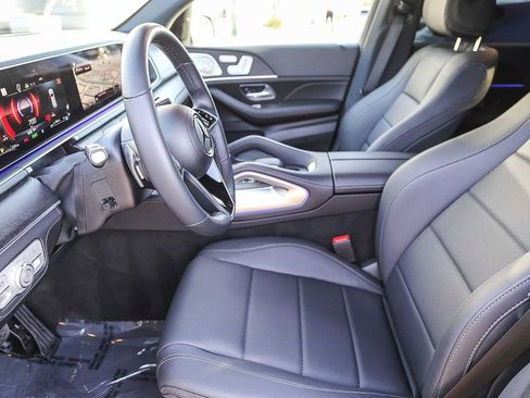 Used 2025 Mercedes-Benz GLE 450e 4MATIC image 17