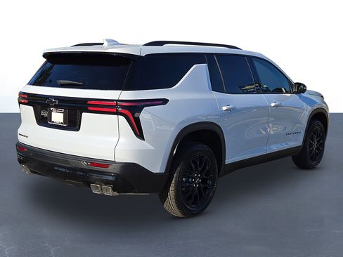 New 2026 Chevrolet Traverse LT image 5