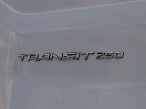 Used 2022 Ford Transit 250 148 High Roof Extended w/ Load Area Protection Package RWD image 8