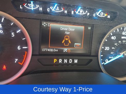 Used 2018 Ford Expedition XLT w/ Equipment Group 201A RWD image 13