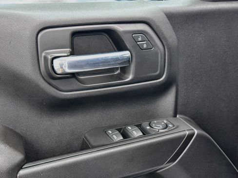 Used 2023 Chevrolet Silverado 1500 Custom AWD/4WD image 15