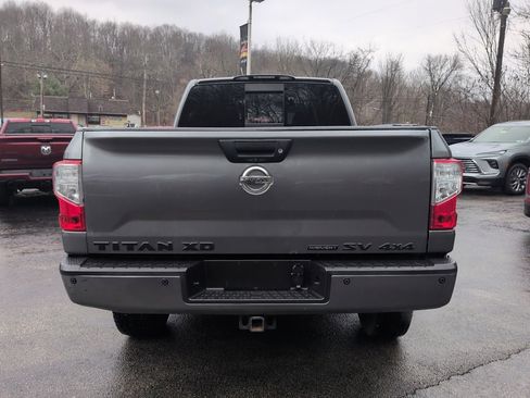 Used 2018 Nissan Titan SV w/ SV Convenience Package image 6