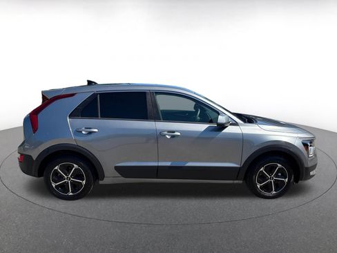 Used 2026 Kia Niro LX FWD image 15