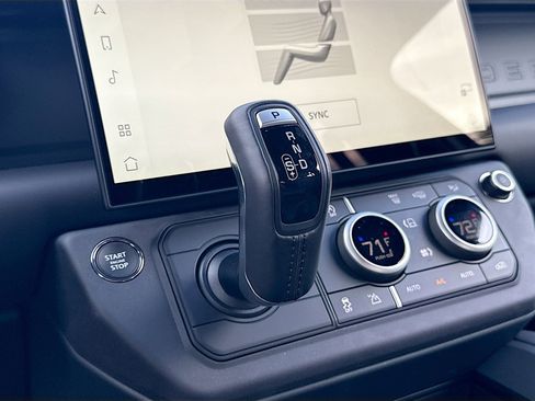 New 2026 Land Rover Defender 110 X-Dynamic SE AWD/4WD image 28