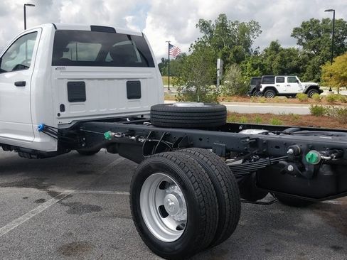 New 2025 RAM 4500 Tradesman w/ Chrome Appearance Group image 14