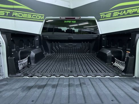 Used 2020 Chevrolet Silverado 1500 Custom w/ Custom Value Package AWD/4WD image 28