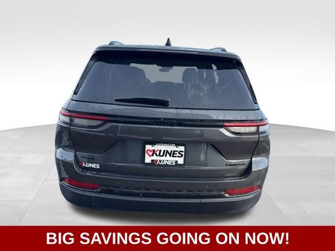 New 2025 Jeep Grand Cherokee Limited w/ Black Appearance Package image 9