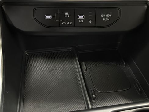 Used 2026 Kia Carnival SX Prestige FWD image 33