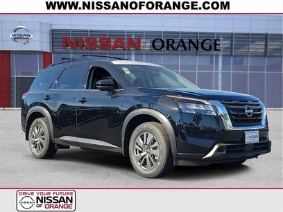 New 2025 Nissan Pathfinder SV w/ SV Premium Package