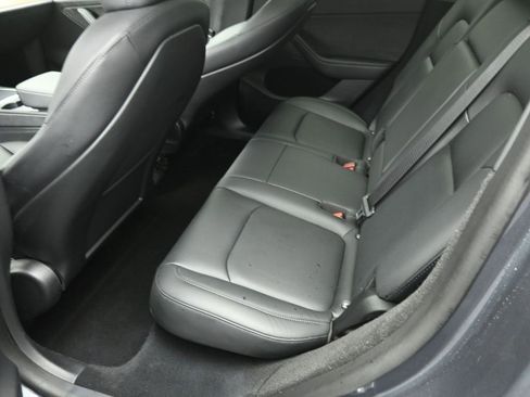 Used 2023 Tesla Model Y Long Range image 19
