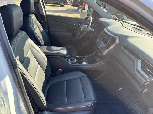 Used 2022 GMC Acadia AT4 w/ Technology Package image 21