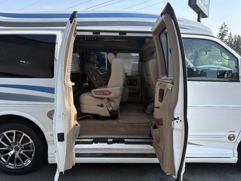 Used 2014 GMC Savana 1500 AWD image 23