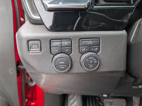Used 2023 Chevrolet Silverado 1500 LT Trail Boss w/ Protection Package AWD/4WD image 27