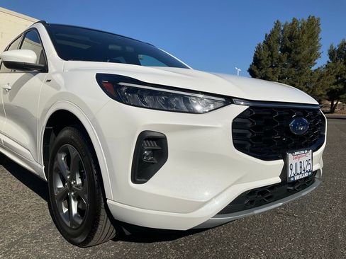 Used 2024 Ford Escape ST-Line Select w/ Tech Pack #1 image 70