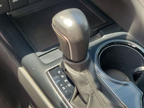 Used 2020 Toyota Camry SE FWD image 26