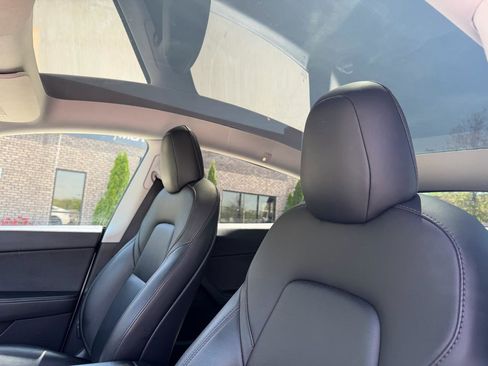 Used 2021 Tesla Model Y Long Range image 13