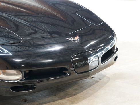 Used 2004 Chevrolet Corvette Convertible w/ Preferred Equipment Group image 3