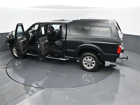 Used 2015 Ford F250 Lariat w/ Lariat Ultimate Package image 28
