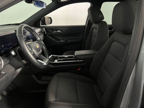 Used 2025 Chevrolet Equinox LT image 21