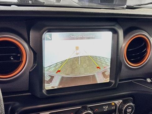 Certified 2023 Jeep Gladiator Mojave w/ Cold Weather Group AWD/4WD image 18