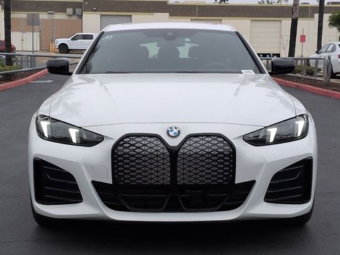 New 2026 BMW i4 eDrive40 w/ M Sport Package RWD image 3