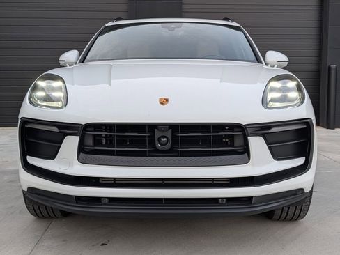 New 2025 Porsche Macan Turbo image 6