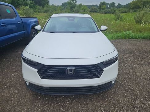 Used 2023 Honda Accord EX image 2