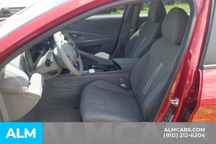 Used 2025 Hyundai Elantra Sport FWD image 14